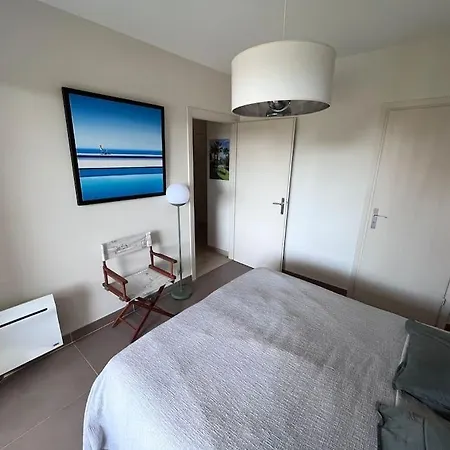 Appartement Avec Terrasse, Vue Jardin Et Piscine Antibes Esterno foto