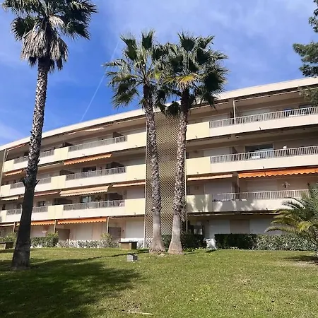 Appartement Avec Terrasse, Vue Jardin Et Piscine Antibes Esterno foto