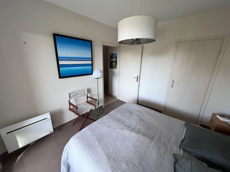 Apartment Avec Terrasse, Vue Jardin Et Piscine Antibes
