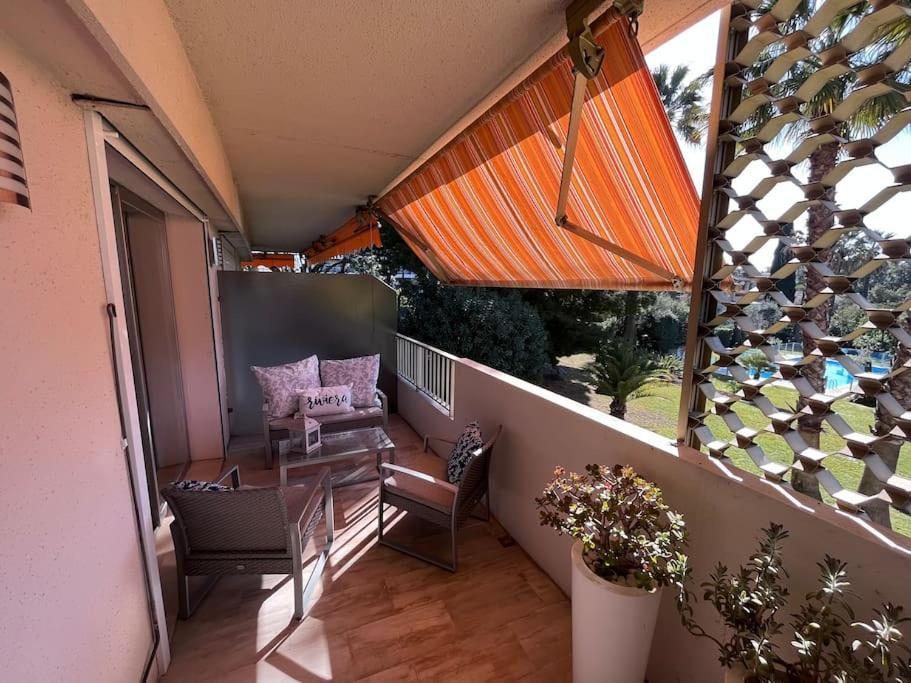 Avec Terrasse, Vue Jardin Et Piscine * Antibes